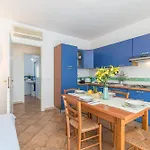 Apartmanhotel Le Dimore Di Nettuno 4*
