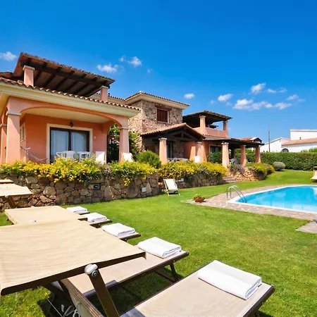Aparthotel Le Dimore Di Nettuno 4*